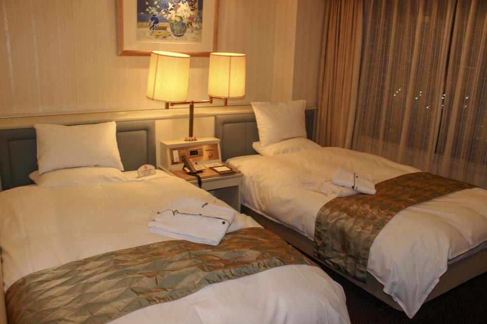 Hotel Higashinihon Ucunomija Kültér fotó
